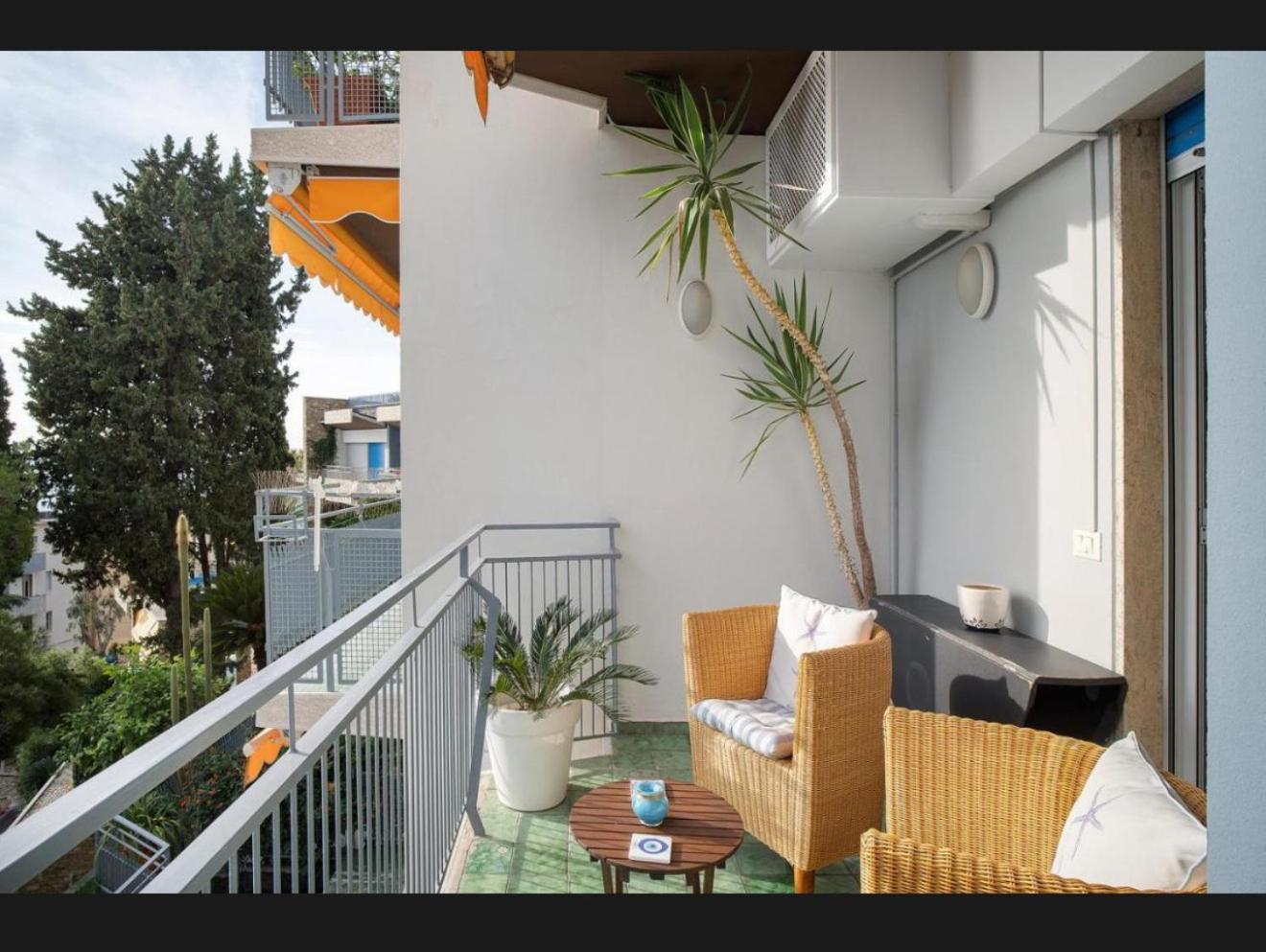 Mamariviera Home Holidays Sanremo - Casa Vista Mare Con Piscina Luaran gambar